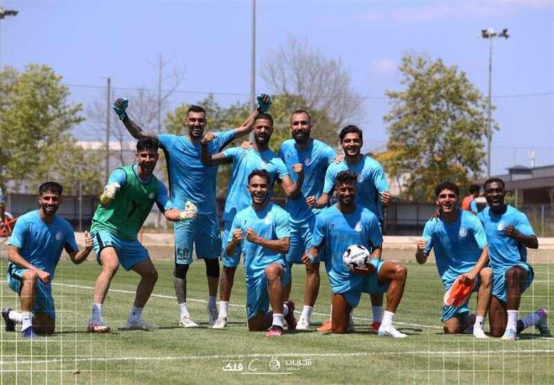 عکس| دو بازیکن استقلال در تونل وحشت! عکس| دو بازیکن استقلال در تونل وحشت!