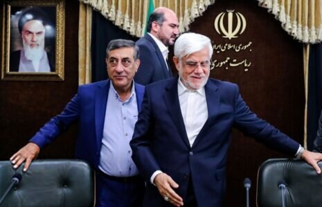 تنش در بدنه دولت بالا گرفت؟ / جدال عارف و قائمپناه تنها یک مشاجره توییتری نیست تنش در بدنه دولت بالا گرفت؟ / جدال عارف و قائمپناه تنها یک مشاجره توییتری نیست